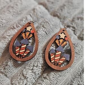 Boutique Patriotic Firework Wooden Dangle Earrings ~ Americana ~ Lightweight